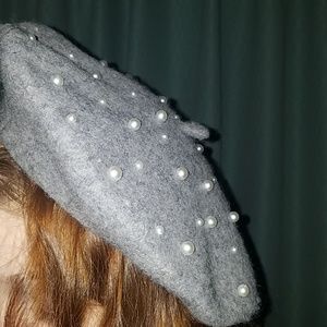 1940'sParisienne Style RockABilly Gray Wool Beret Pinup Hat w Pearl Accents